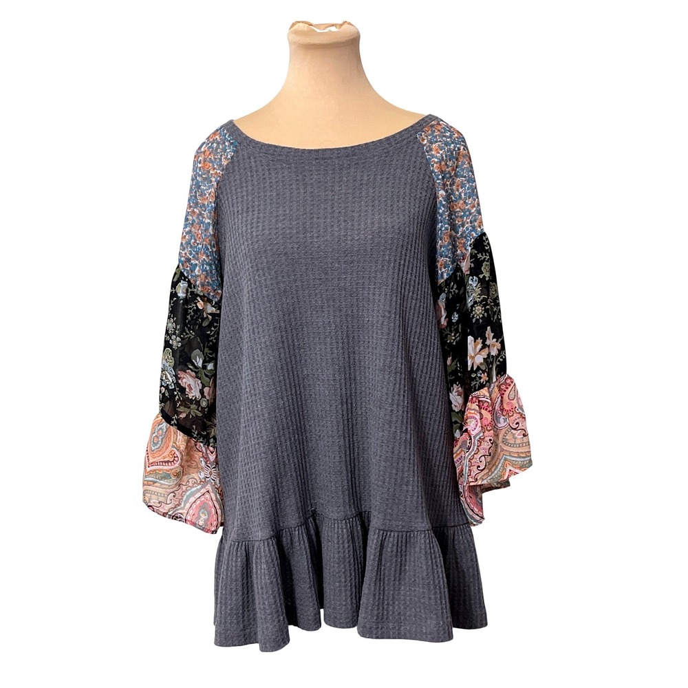 Umgee Waffle Knit Peplum Top 1XL Gray Floral Mixed Media Tiered Sleeve Boho